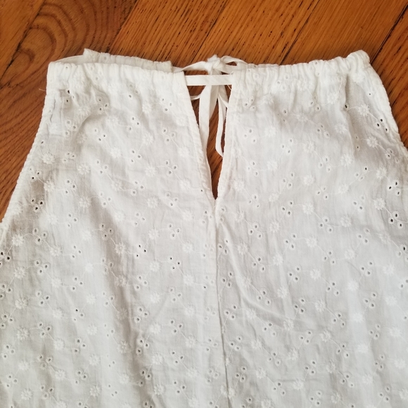Eyelet Ruffle Halter - Size Medium - Picture 7 of 12